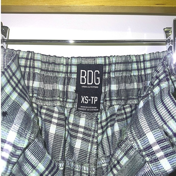 🍯 H&M Plaid Pleated Trouser Pants • Mint Green - Picture 5 of 6